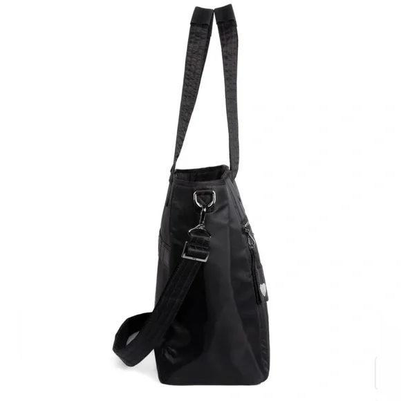 Lug Paddle Carry-All Tote in Black with Floral Paisley Kelly Green Lining - Picture 3 of 5